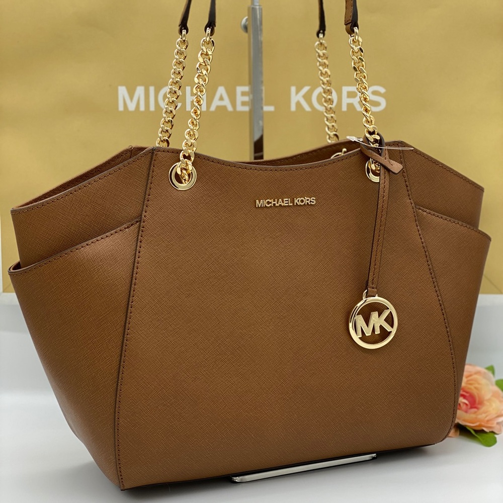 MICHAEL KORS LG CHAIN SHOULDER TOTE  LUGGAGE - Picture 4 of 16